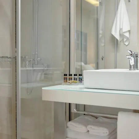 Hotel Platinum And 4*